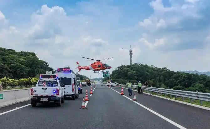 盐亭高速公路汽车救援案例